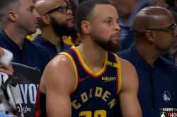 YABO-关于战术调整引发热议！，库里在澳大利亚队比赛中战术调整赢得满堂喝彩的信息