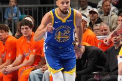 亚博-关于库里连续五场比赛得分超过战术调整，C9挑战极限！的信息